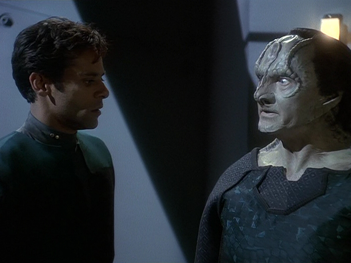 extant_StarTrek_DS9_5x14-InPurgatorysShadow_03226.jpg