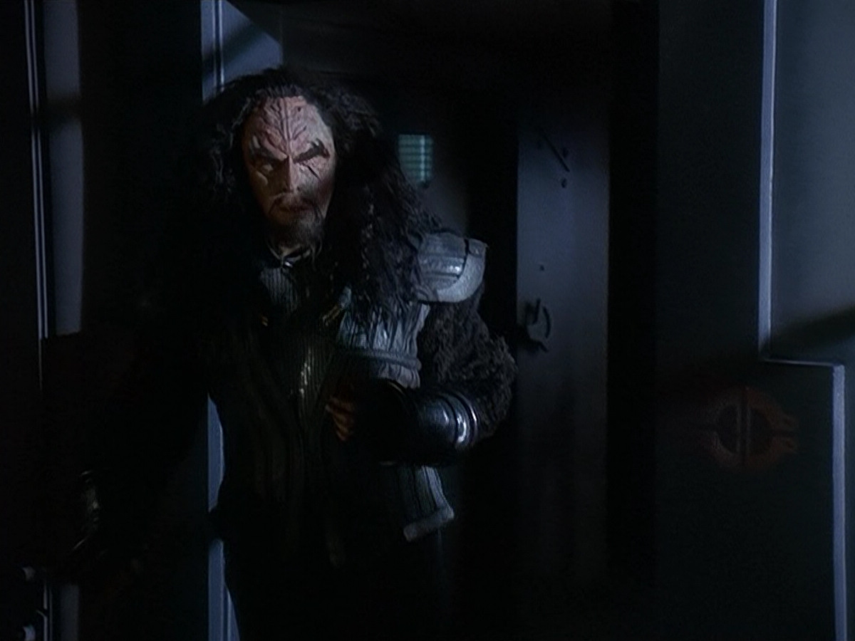 extant_StarTrek_DS9_5x14-InPurgatorysShadow_03256.jpg