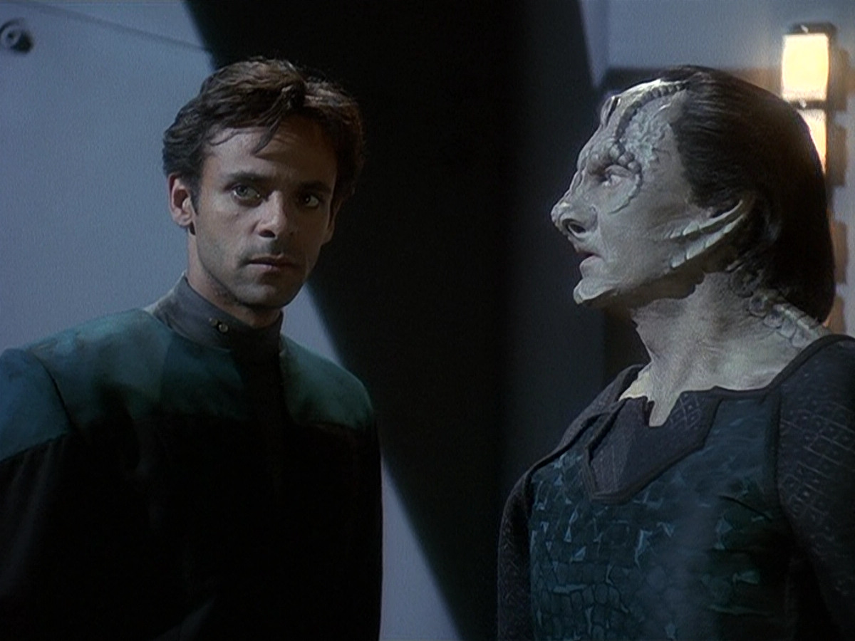 extant_StarTrek_DS9_5x14-InPurgatorysShadow_03269.jpg