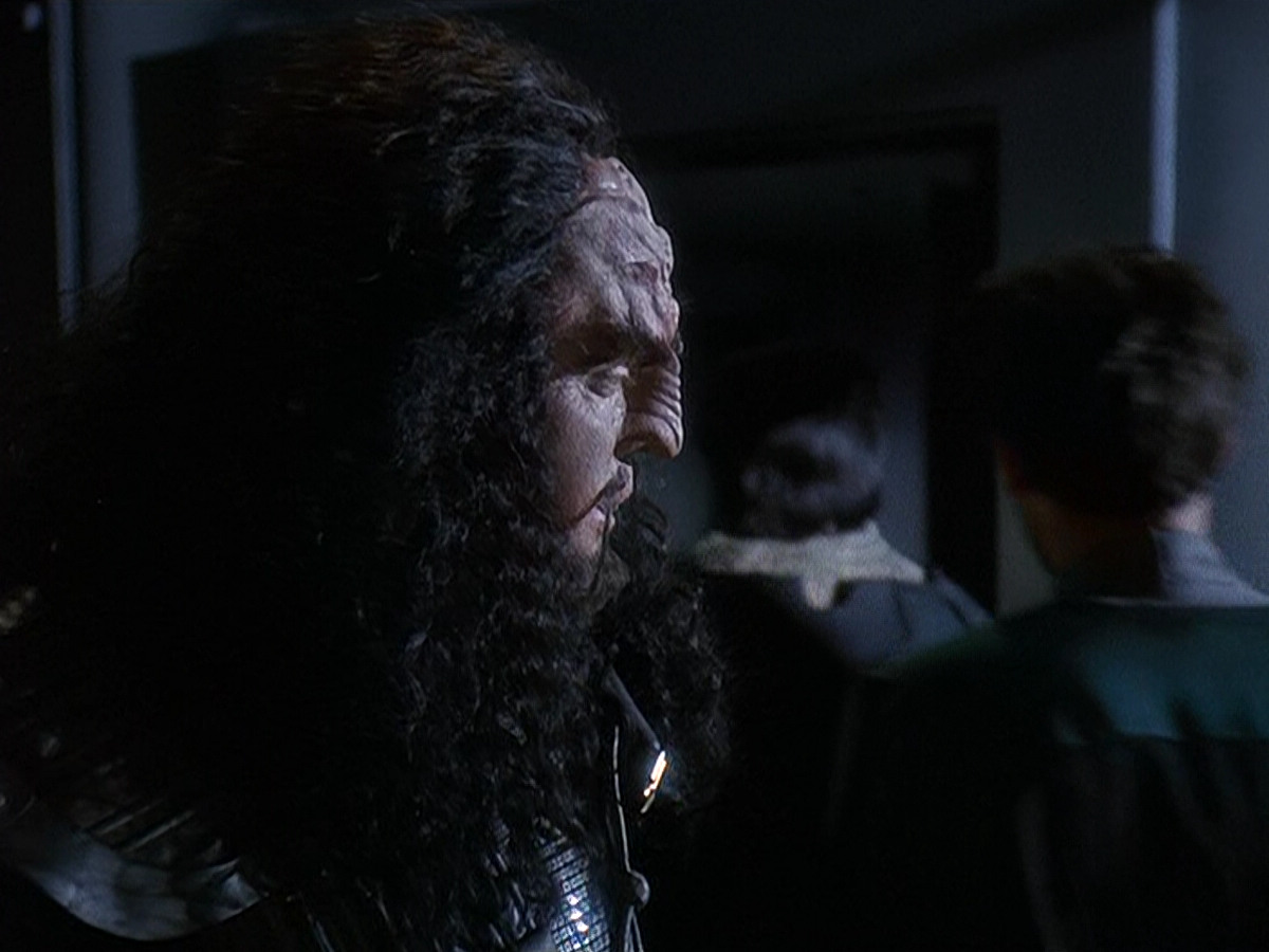extant_StarTrek_DS9_5x14-InPurgatorysShadow_03276.jpg