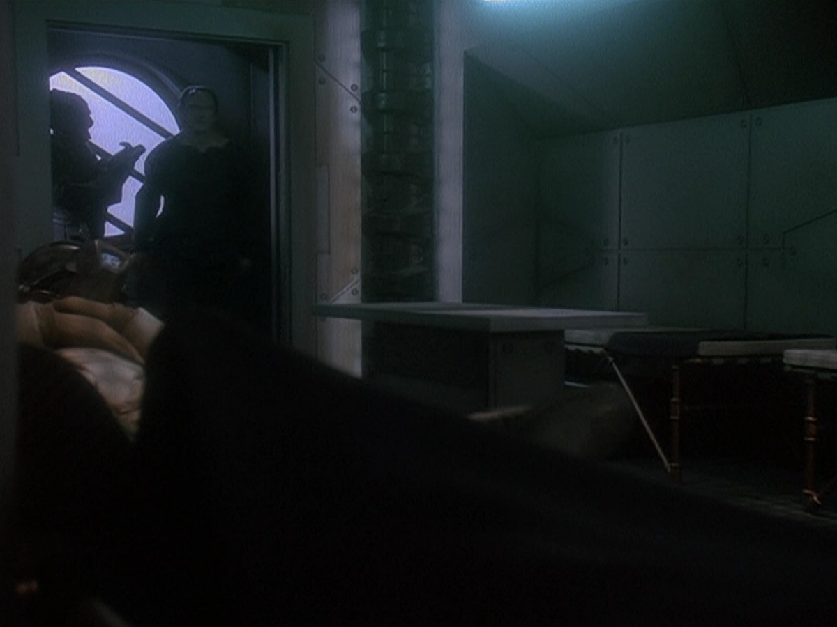 extant_StarTrek_DS9_5x14-InPurgatorysShadow_03288.jpg