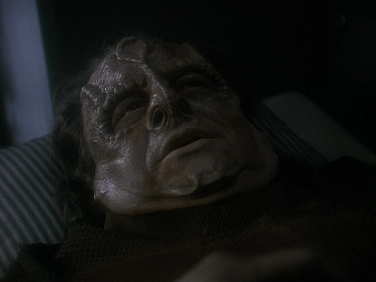 extant_StarTrek_DS9_5x14-InPurgatorysShadow_03501.jpg