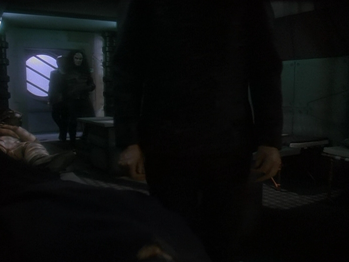 extant_StarTrek_DS9_5x14-InPurgatorysShadow_03613.jpg