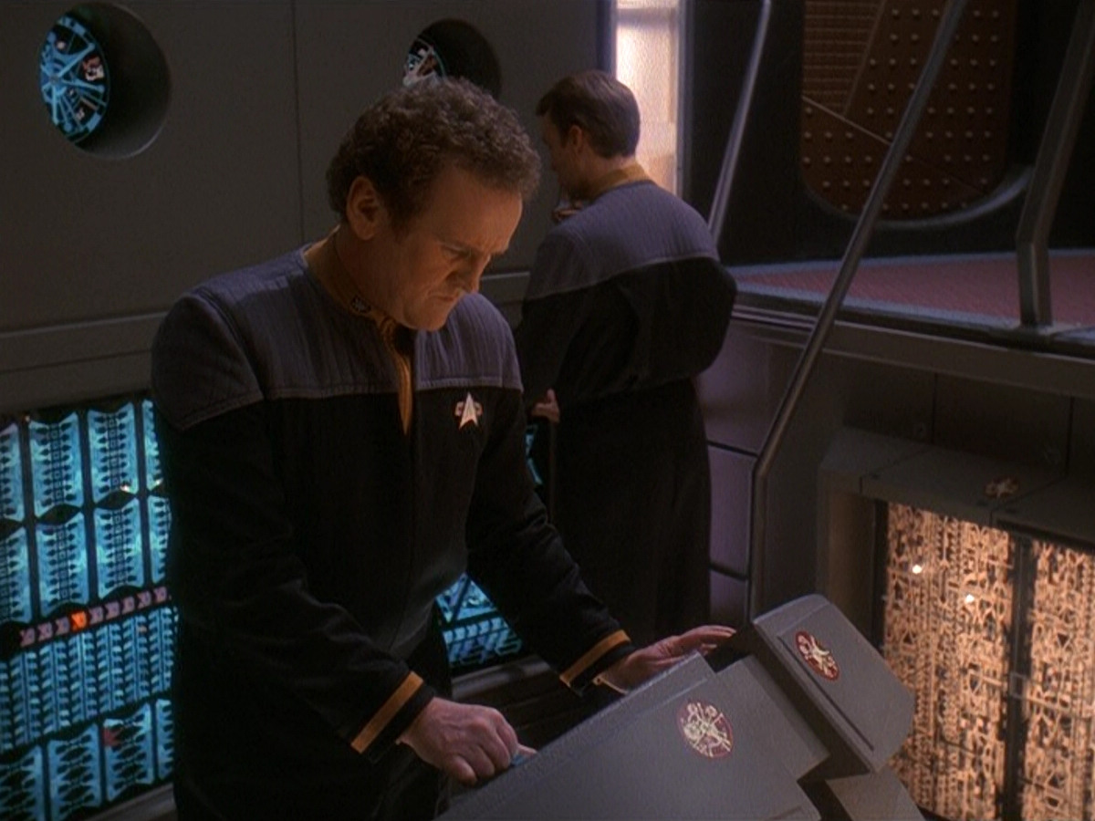 extant_StarTrek_DS9_5x14-InPurgatorysShadow_03691.jpg