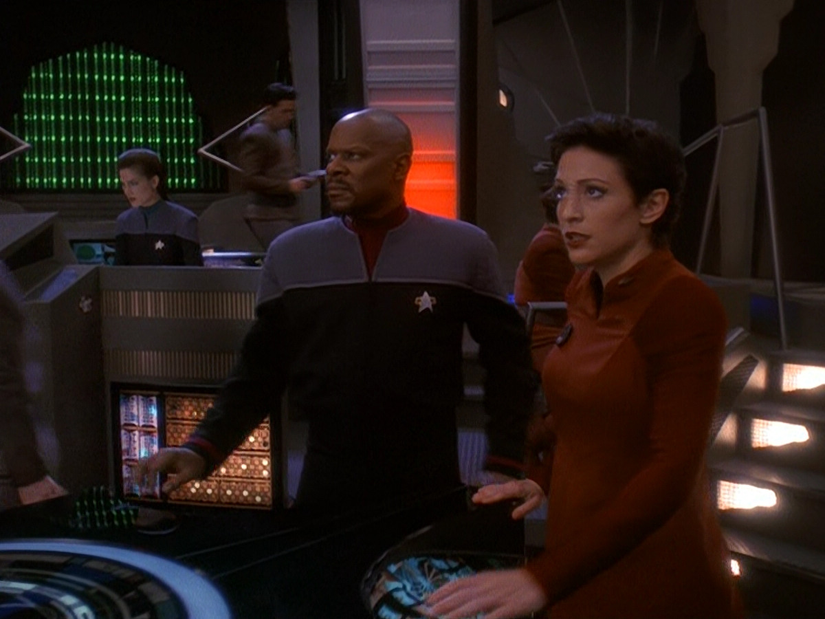 extant_StarTrek_DS9_5x14-InPurgatorysShadow_03734.jpg