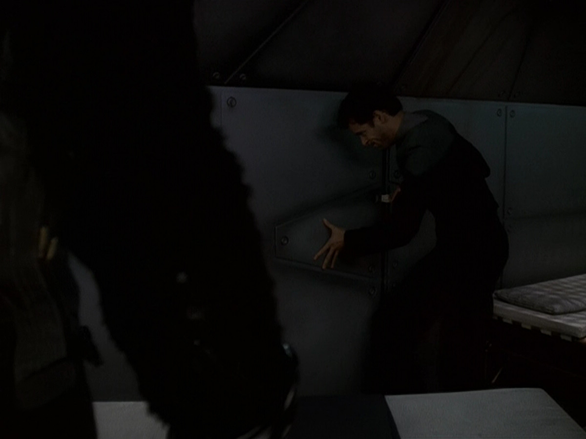 extant_StarTrek_DS9_5x15-ByInfernosLight_00514.jpg