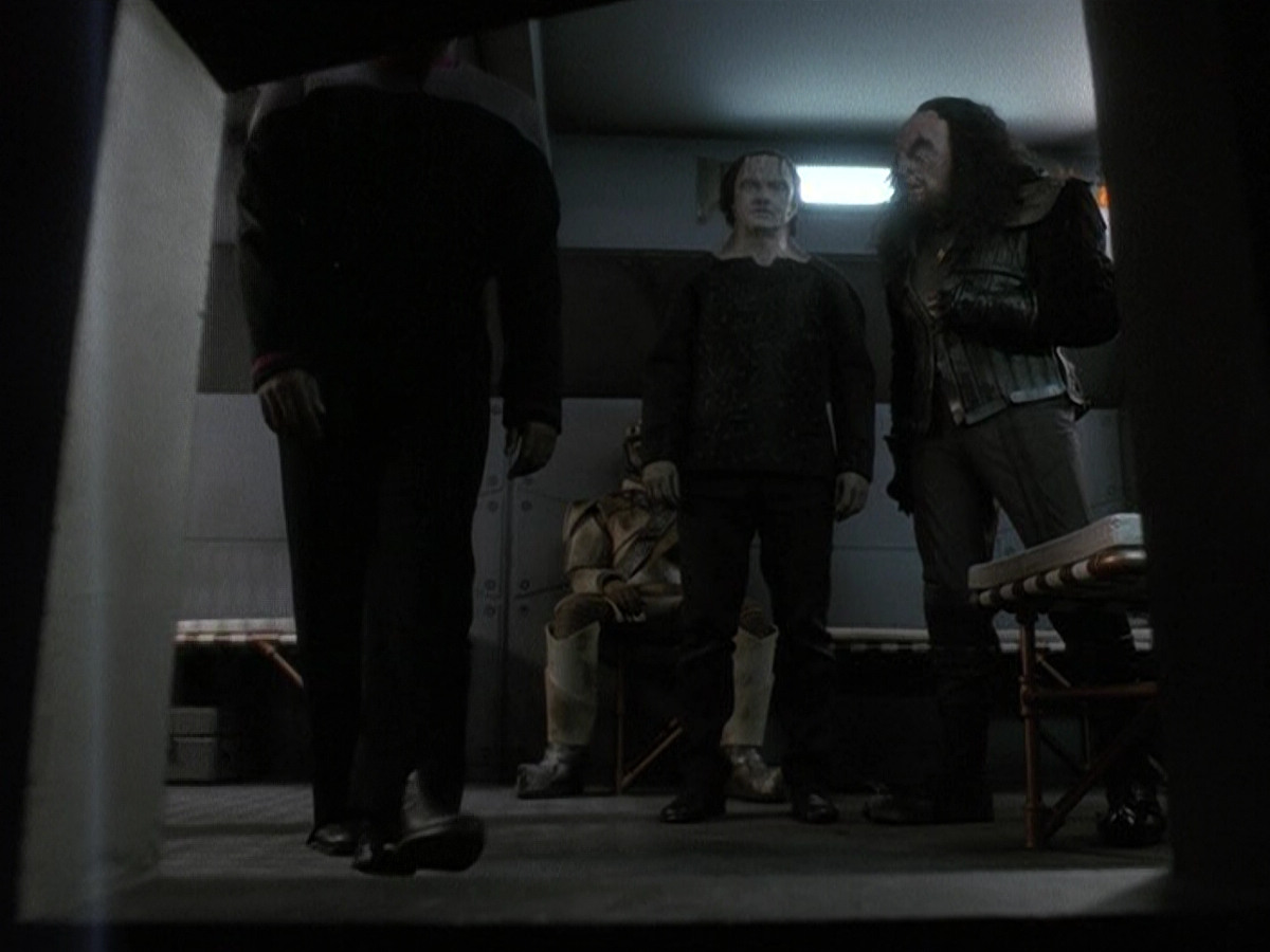 extant_StarTrek_DS9_5x15-ByInfernosLight_00530.jpg