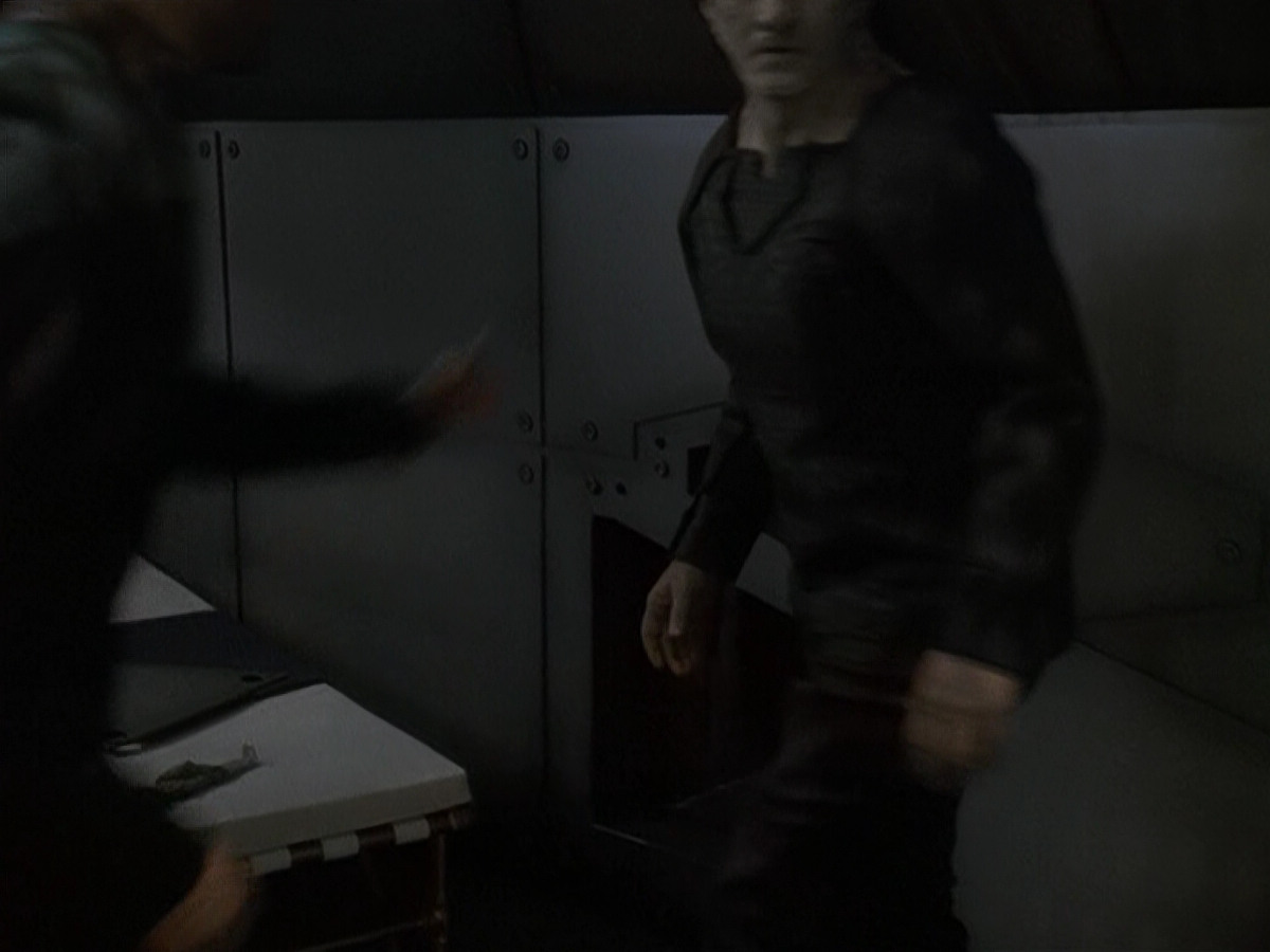 extant_StarTrek_DS9_5x15-ByInfernosLight_00601.jpg