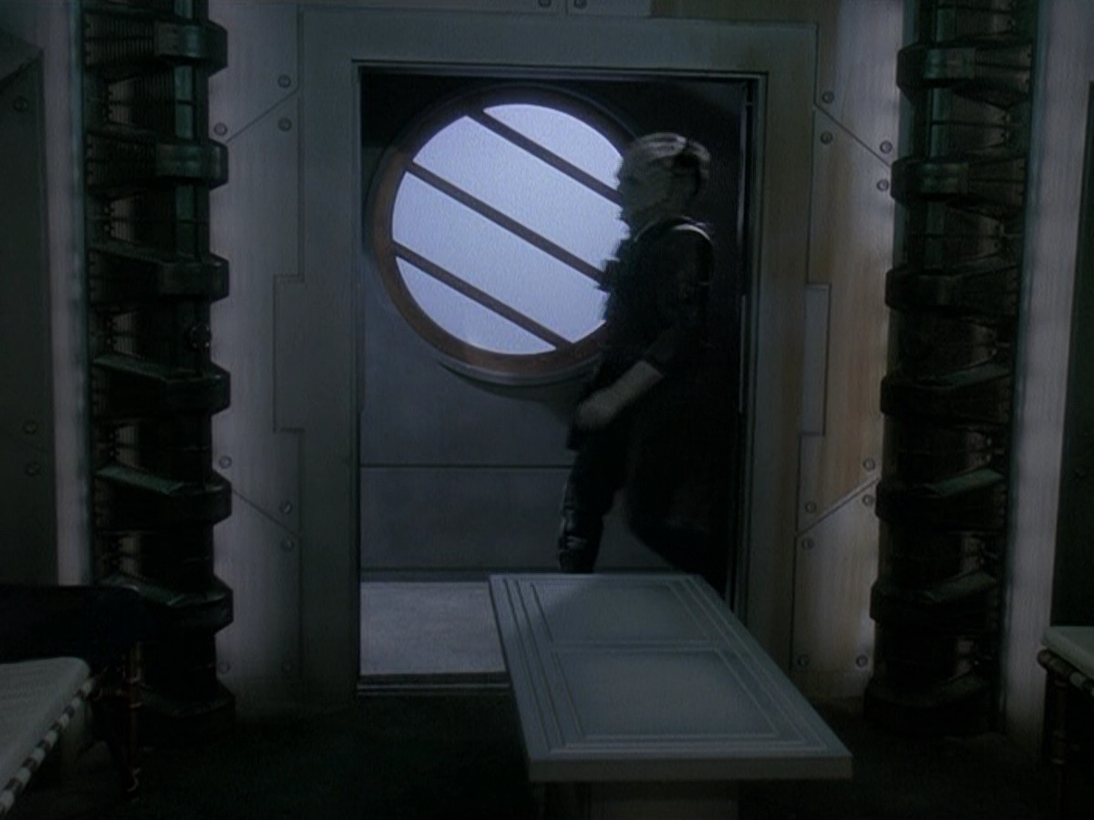 extant_StarTrek_DS9_5x15-ByInfernosLight_00973.jpg