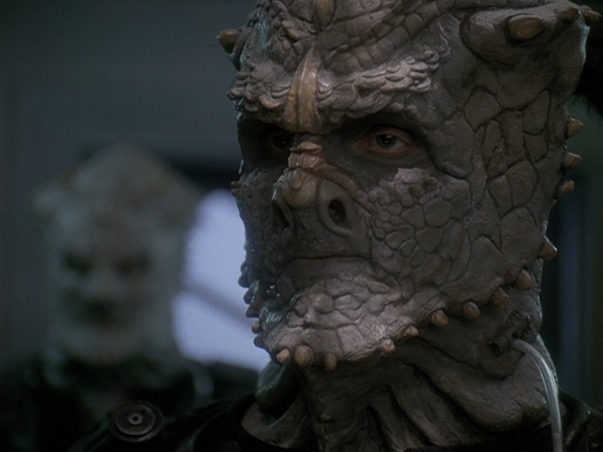 extant_StarTrek_DS9_5x15-ByInfernosLight_01005.jpg