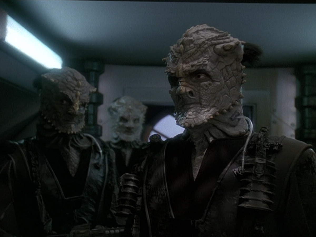 extant_StarTrek_DS9_5x15-ByInfernosLight_01011.jpg