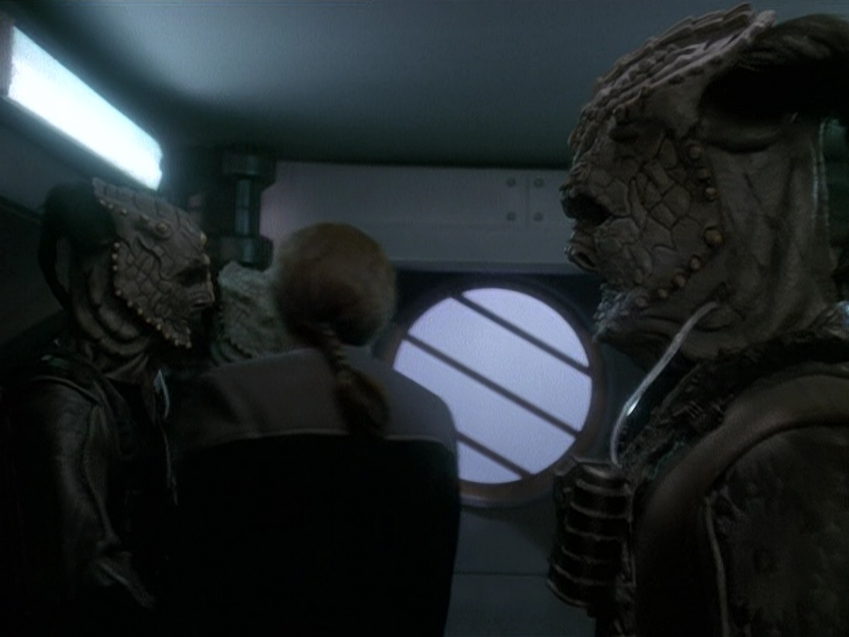 extant_StarTrek_DS9_5x15-ByInfernosLight_01013.jpg