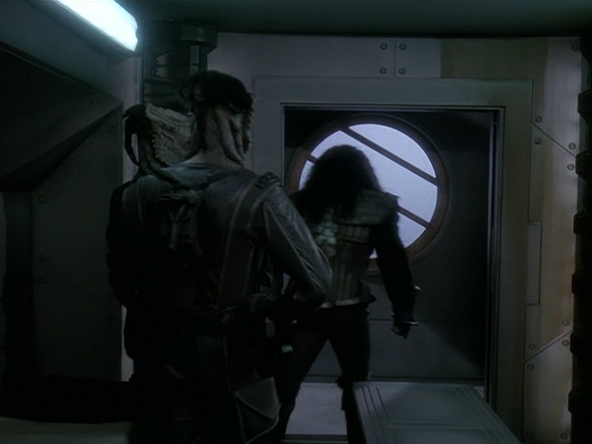 extant_StarTrek_DS9_5x15-ByInfernosLight_01020.jpg