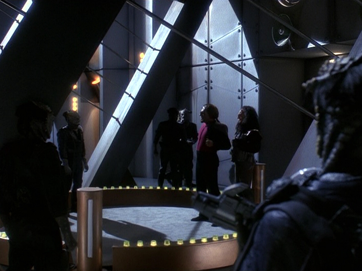 extant_StarTrek_DS9_5x15-ByInfernosLight_01066.jpg