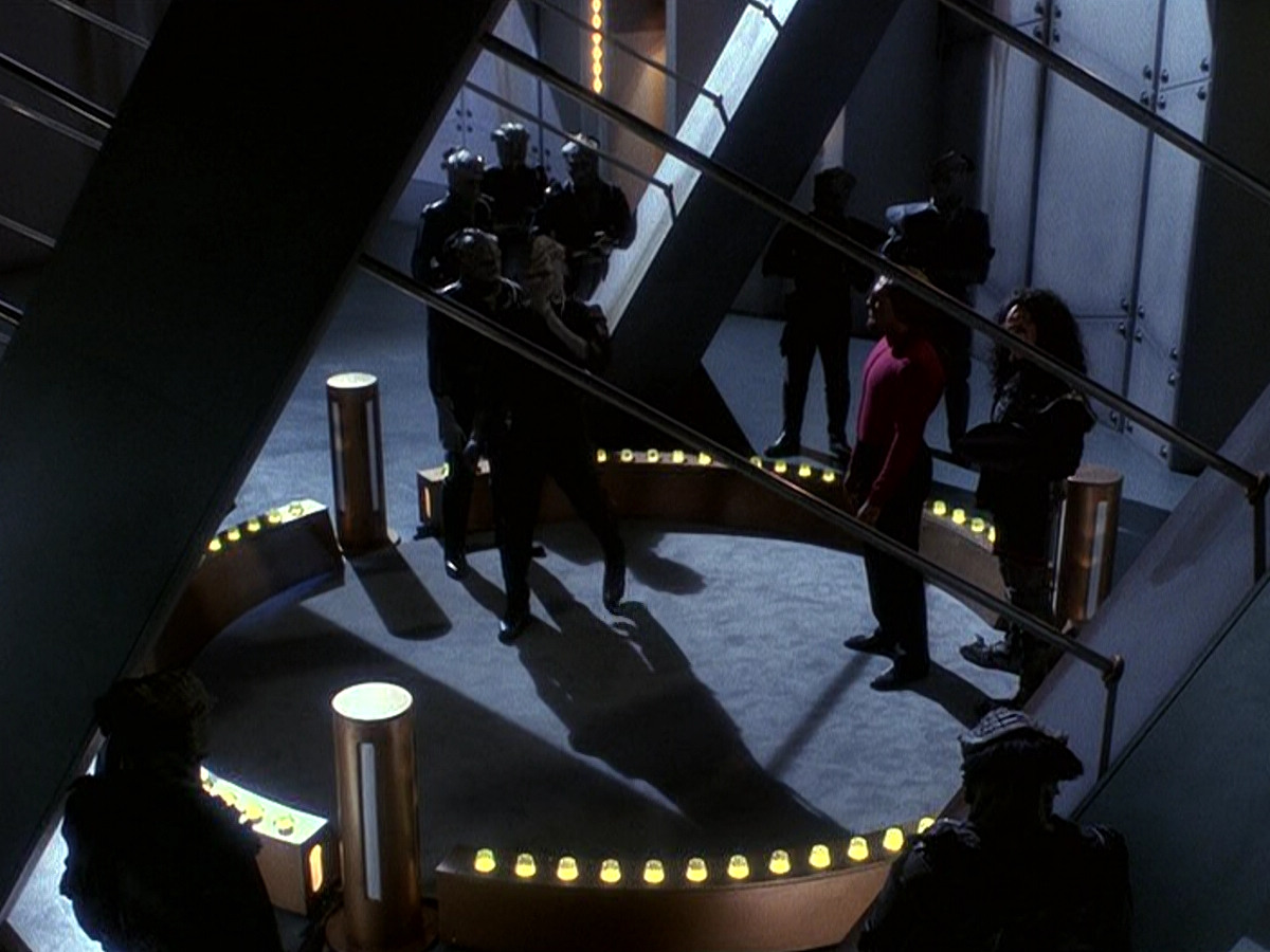 extant_StarTrek_DS9_5x15-ByInfernosLight_01127.jpg