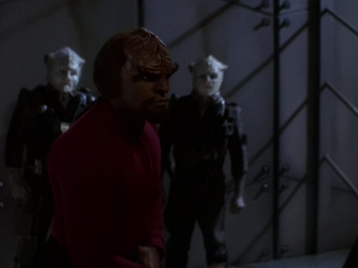 extant_StarTrek_DS9_5x15-ByInfernosLight_01143.jpg