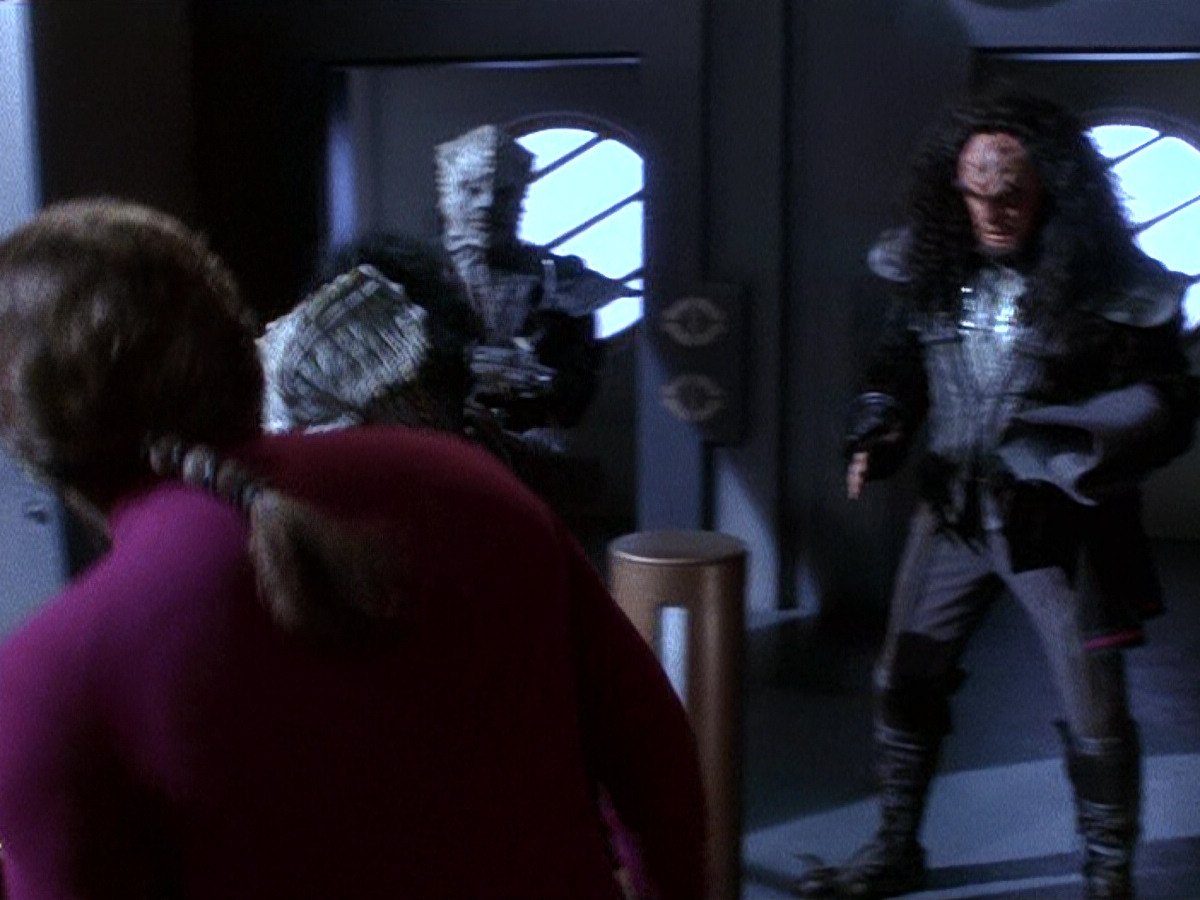 extant_StarTrek_DS9_5x15-ByInfernosLight_01149.jpg