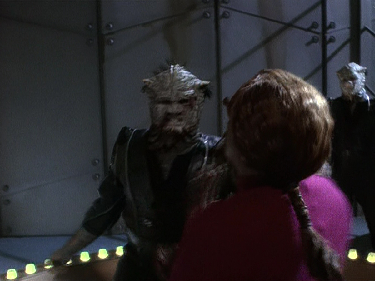 extant_StarTrek_DS9_5x15-ByInfernosLight_01254.jpg