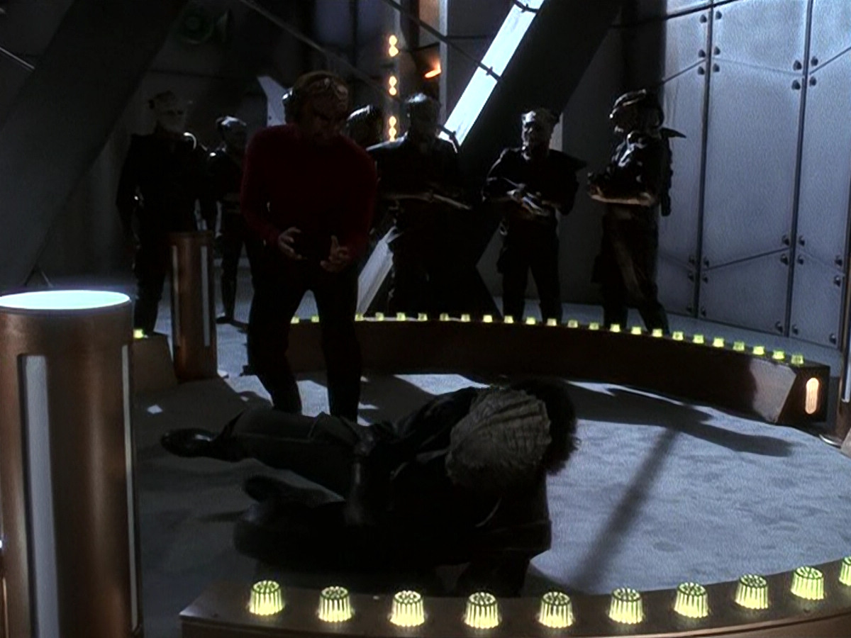 extant_StarTrek_DS9_5x15-ByInfernosLight_01265.jpg