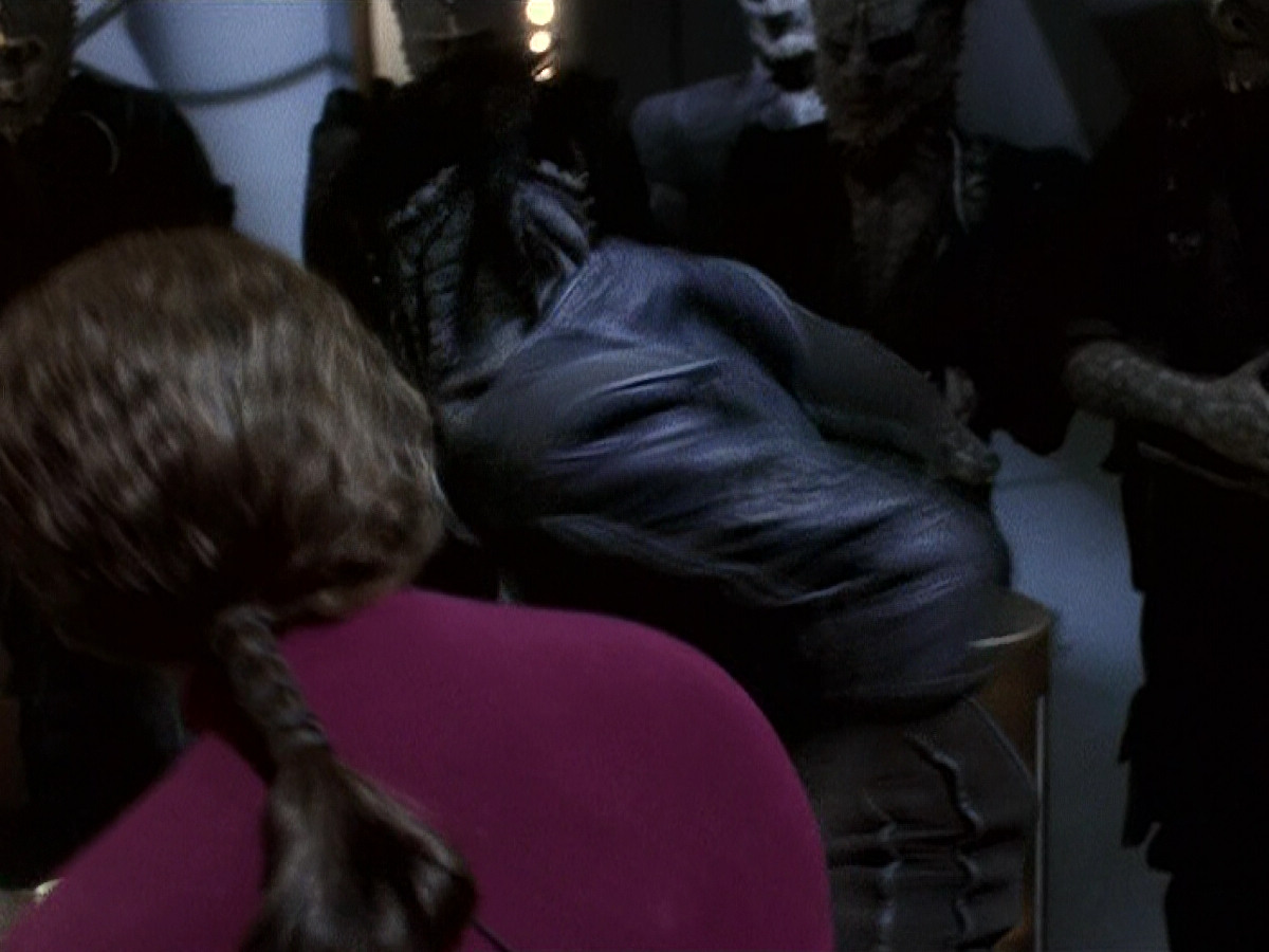 extant_StarTrek_DS9_5x15-ByInfernosLight_01268.jpg