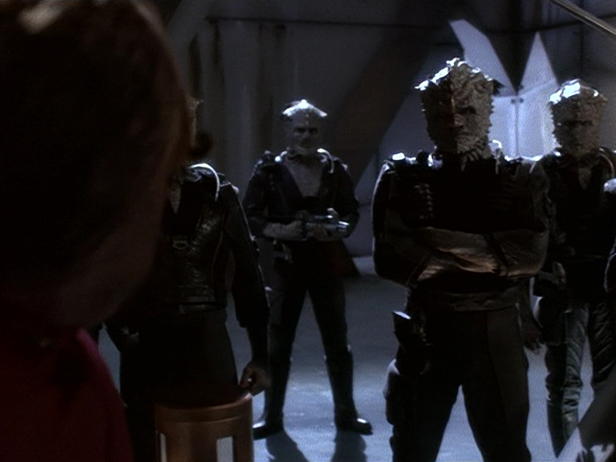 extant_StarTrek_DS9_5x15-ByInfernosLight_01275.jpg