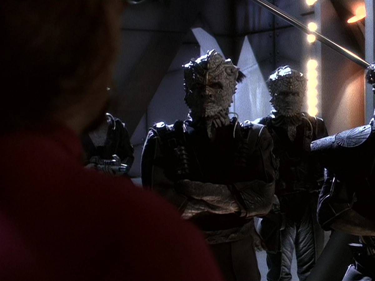 extant_StarTrek_DS9_5x15-ByInfernosLight_01285.jpg