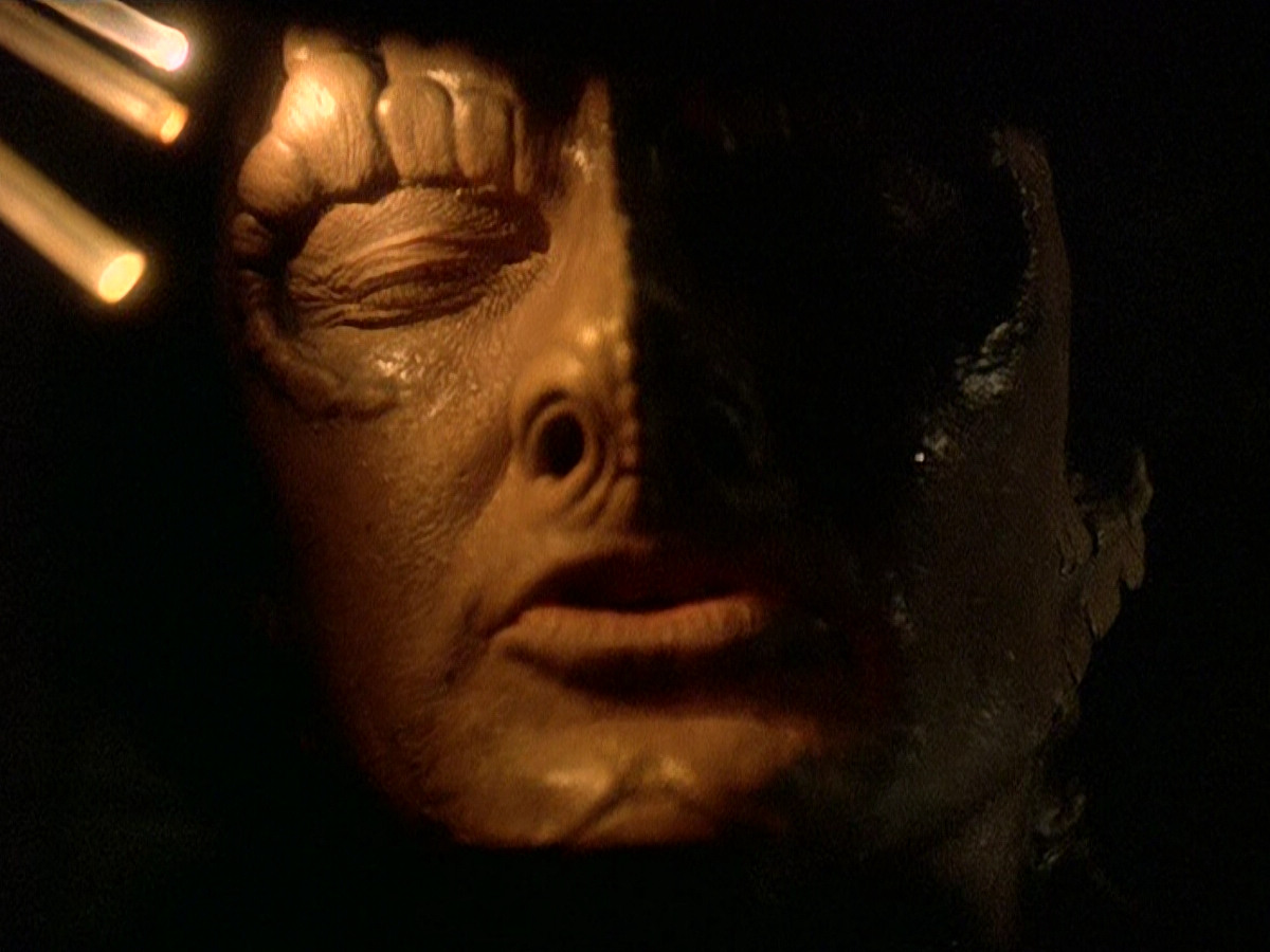 extant_StarTrek_DS9_5x15-ByInfernosLight_01786.jpg