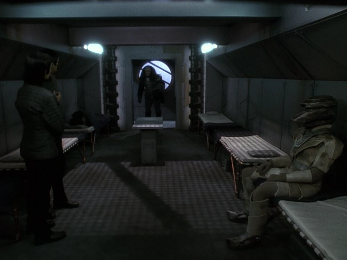 extant_StarTrek_DS9_5x15-ByInfernosLight_02212.jpg