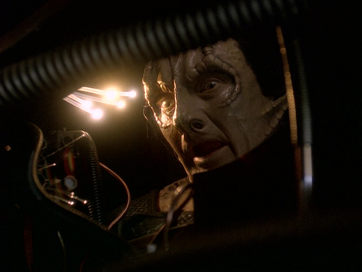 extant_StarTrek_DS9_5x15-ByInfernosLight_02638.jpg