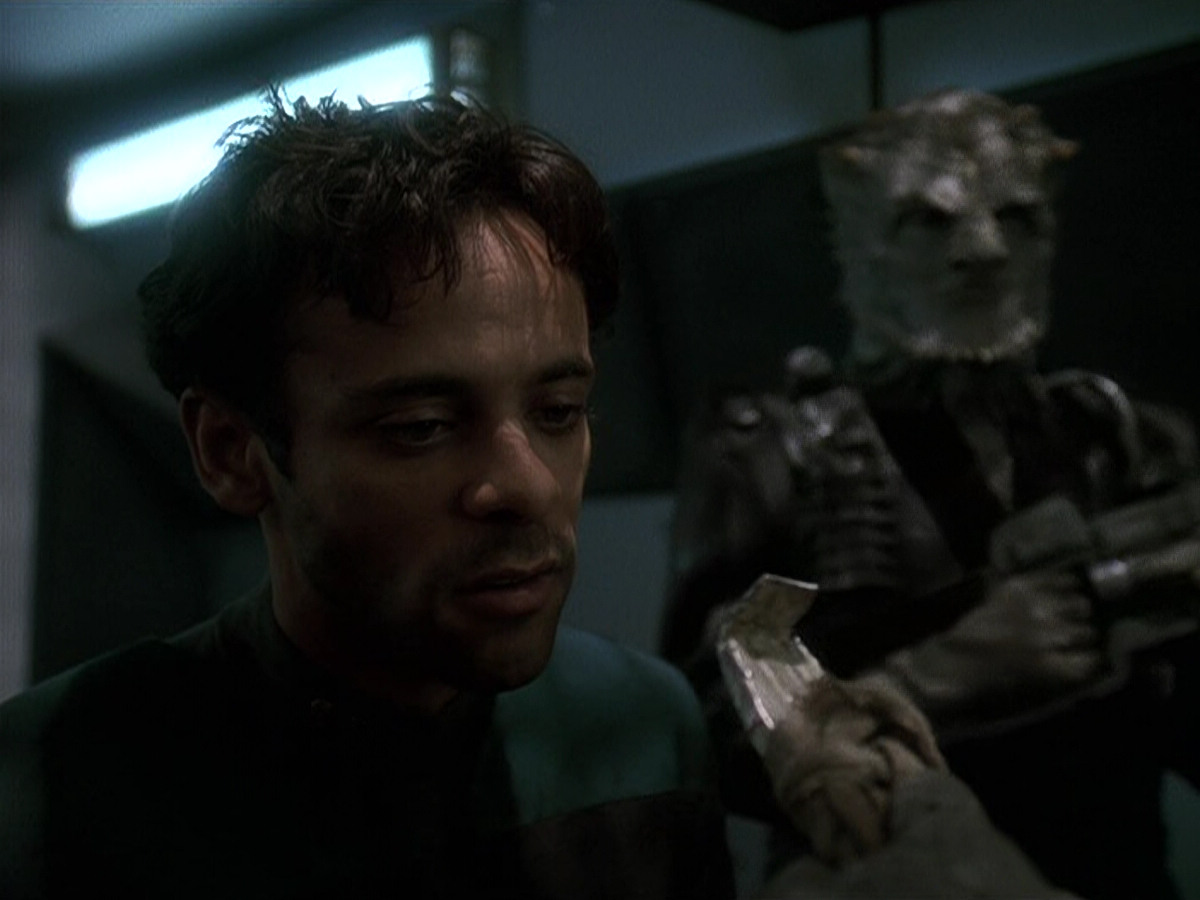 extant_StarTrek_DS9_5x15-ByInfernosLight_02912.jpg