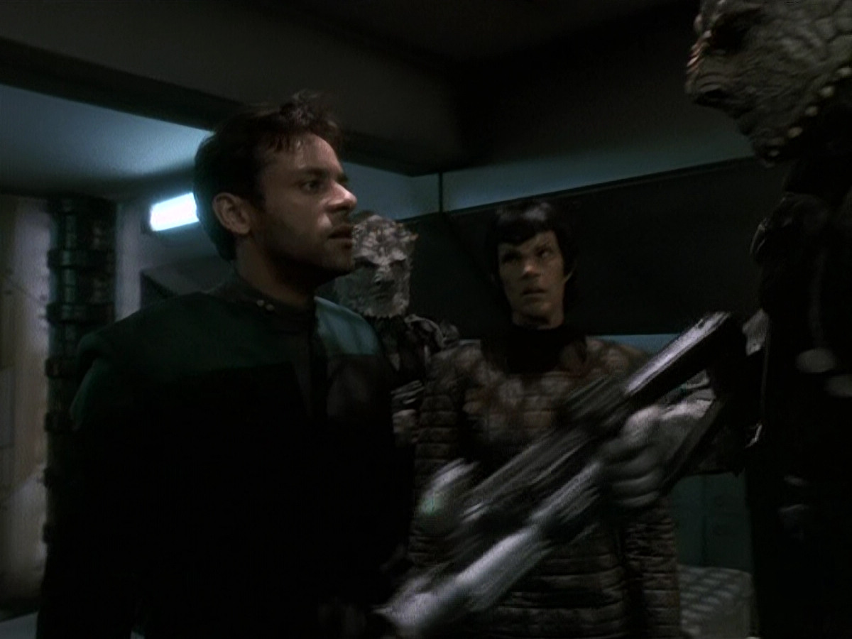 extant_StarTrek_DS9_5x15-ByInfernosLight_02923.jpg