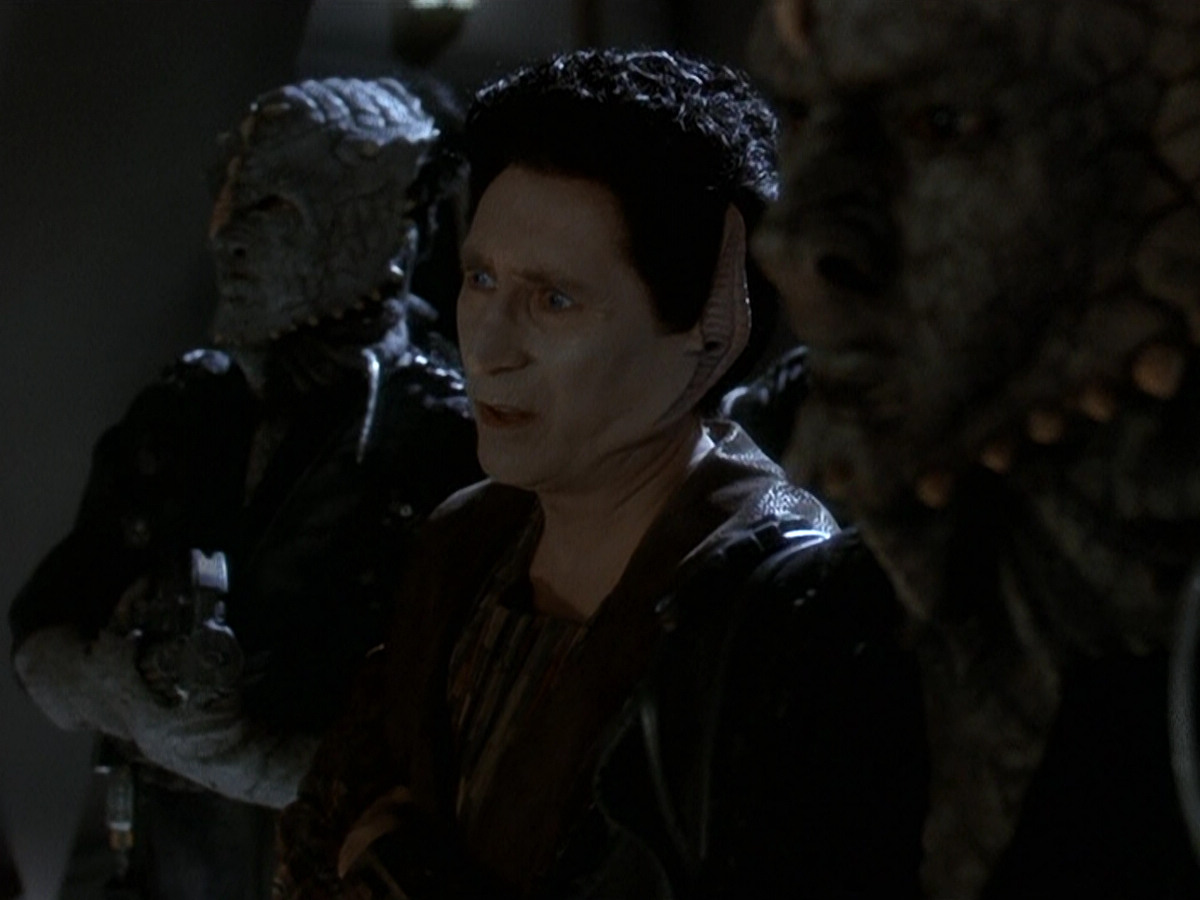 extant_StarTrek_DS9_5x15-ByInfernosLight_03000.jpg