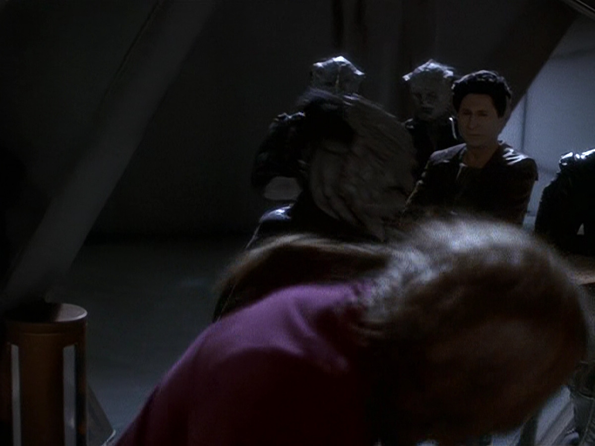 extant_StarTrek_DS9_5x15-ByInfernosLight_03004.jpg