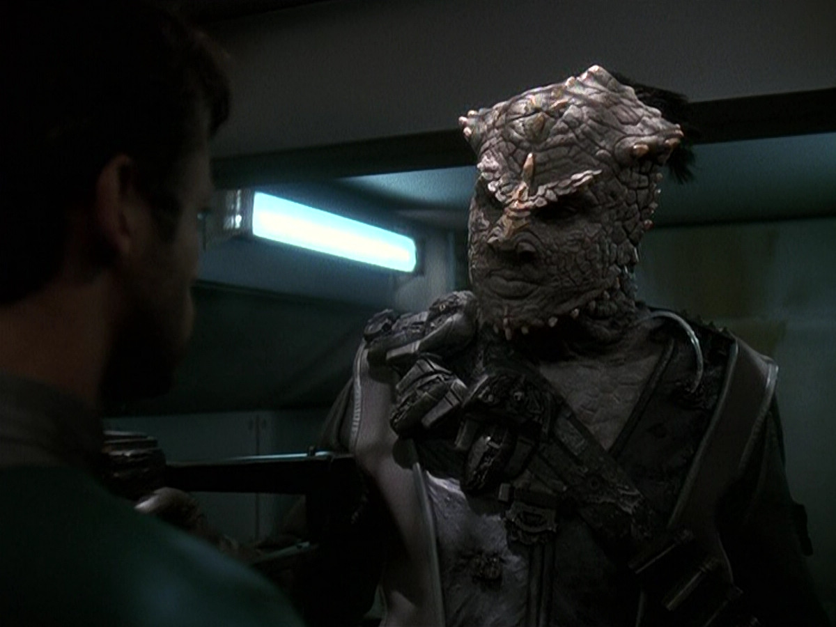 extant_StarTrek_DS9_5x15-ByInfernosLight_03024.jpg