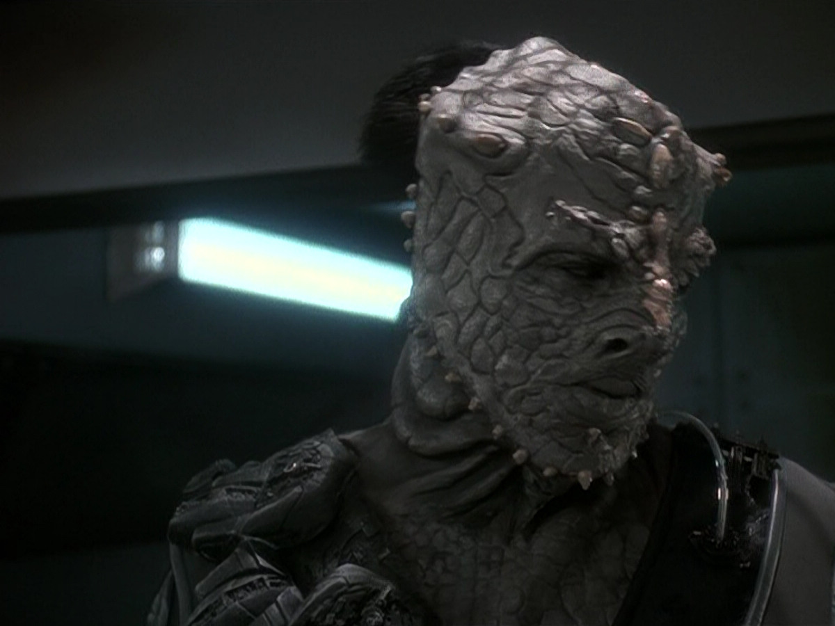 extant_StarTrek_DS9_5x15-ByInfernosLight_03033.jpg