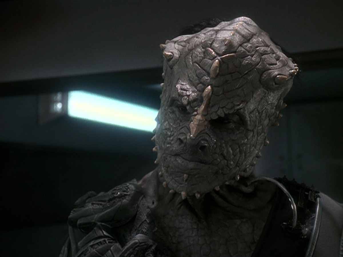 extant_StarTrek_DS9_5x15-ByInfernosLight_03040.jpg