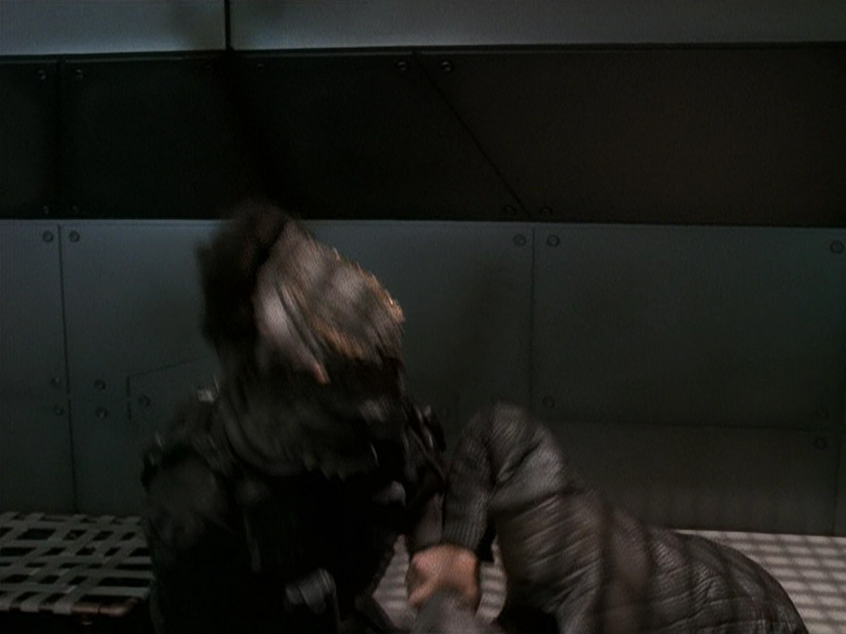 extant_StarTrek_DS9_5x15-ByInfernosLight_03057.jpg
