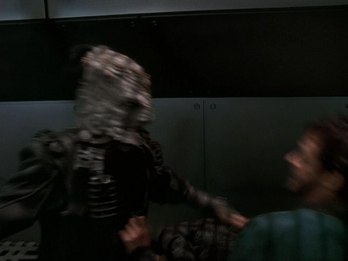 extant_StarTrek_DS9_5x15-ByInfernosLight_03060.jpg