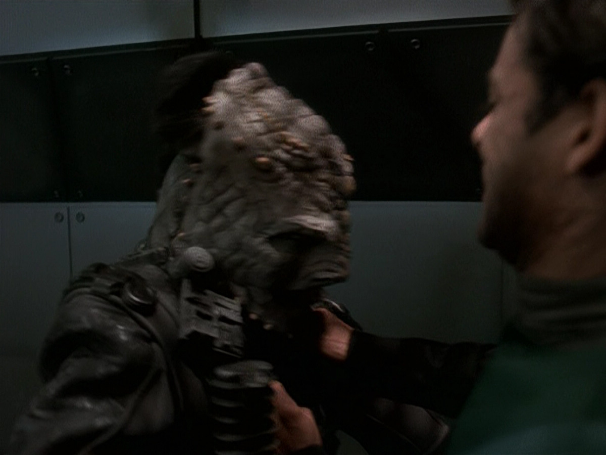 extant_StarTrek_DS9_5x15-ByInfernosLight_03061.jpg