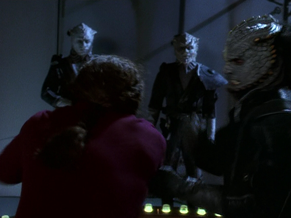 extant_StarTrek_DS9_5x15-ByInfernosLight_03090.jpg