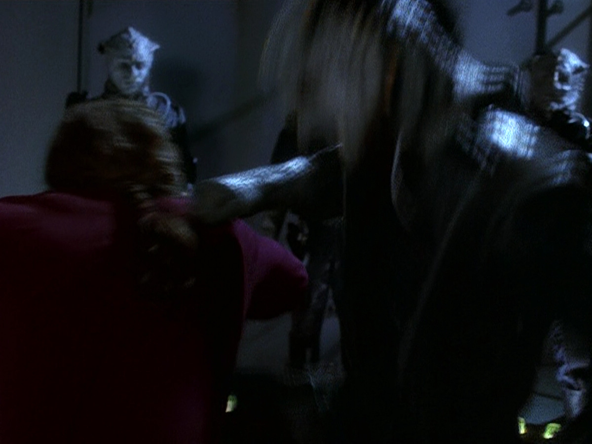 extant_StarTrek_DS9_5x15-ByInfernosLight_03091.jpg