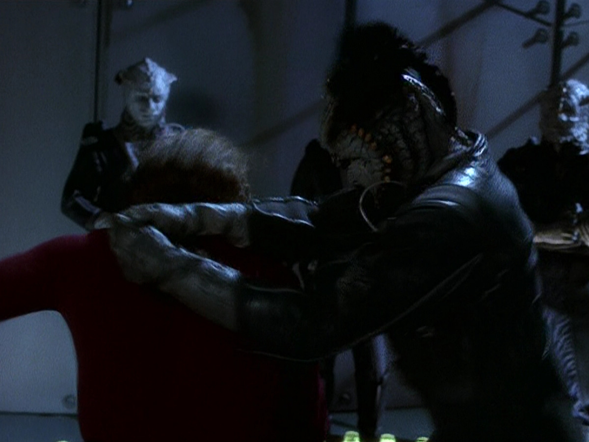 extant_StarTrek_DS9_5x15-ByInfernosLight_03093.jpg
