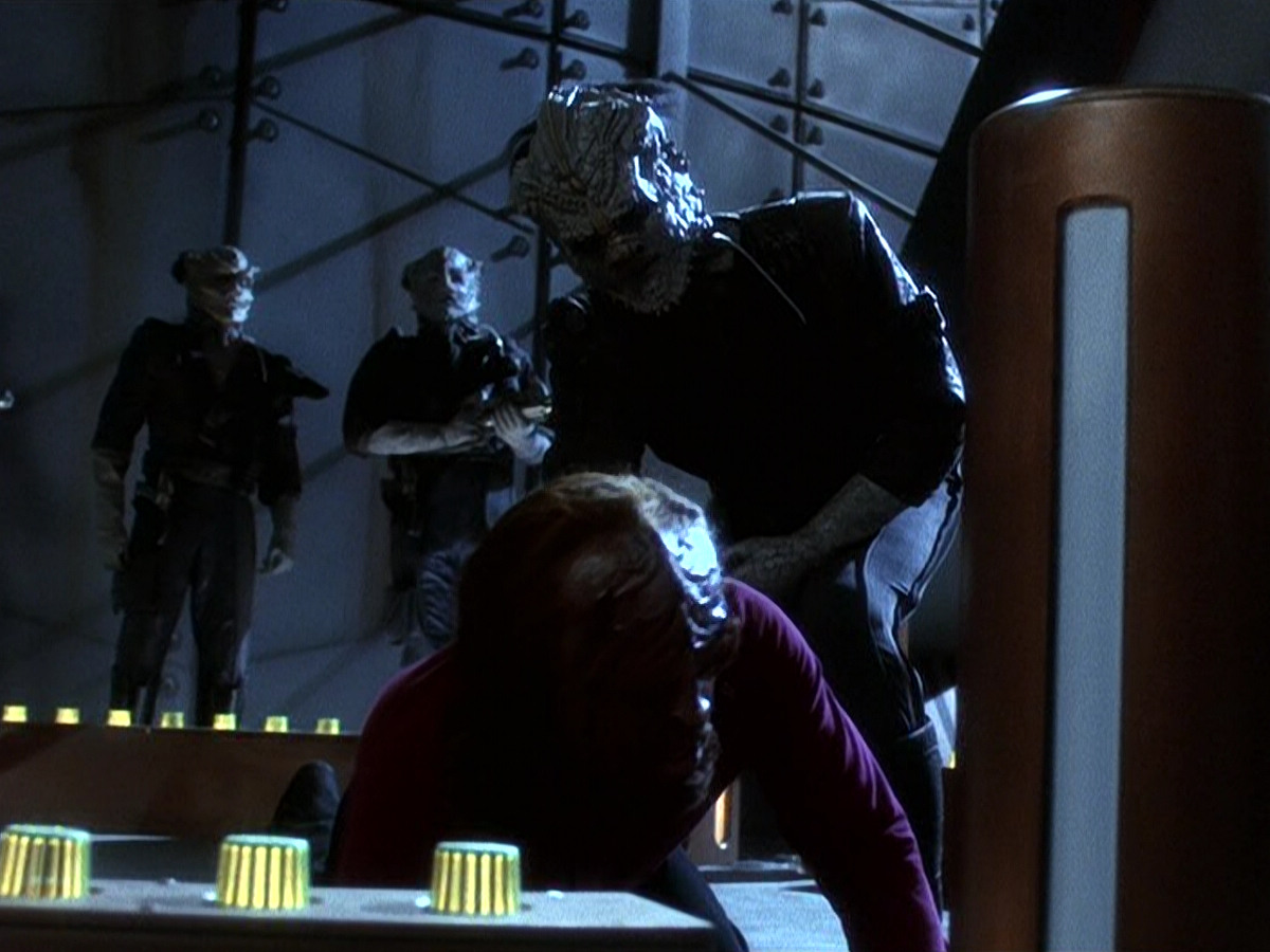 extant_StarTrek_DS9_5x15-ByInfernosLight_03116.jpg