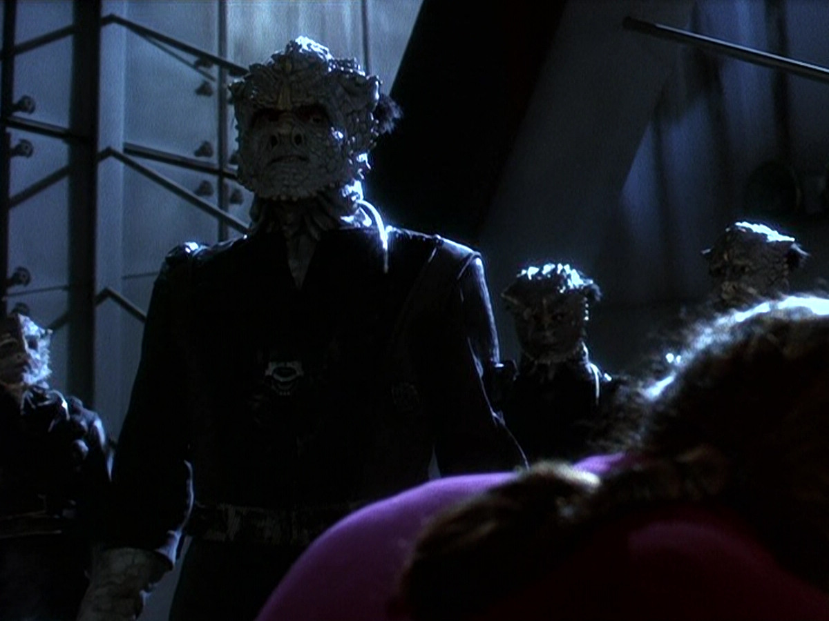 extant_StarTrek_DS9_5x15-ByInfernosLight_03165.jpg