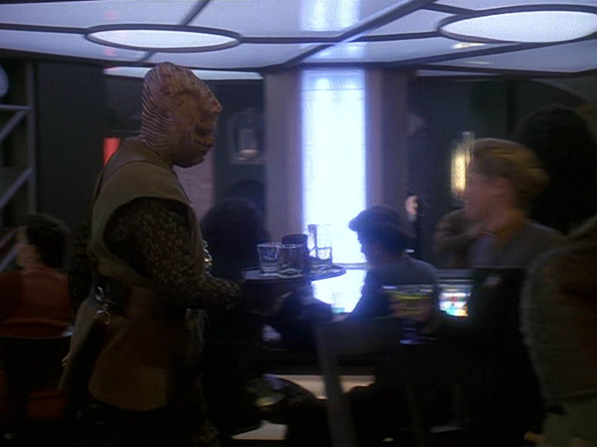 extant_StarTrek_DS9_5x15-ByInfernosLight_03520.jpg