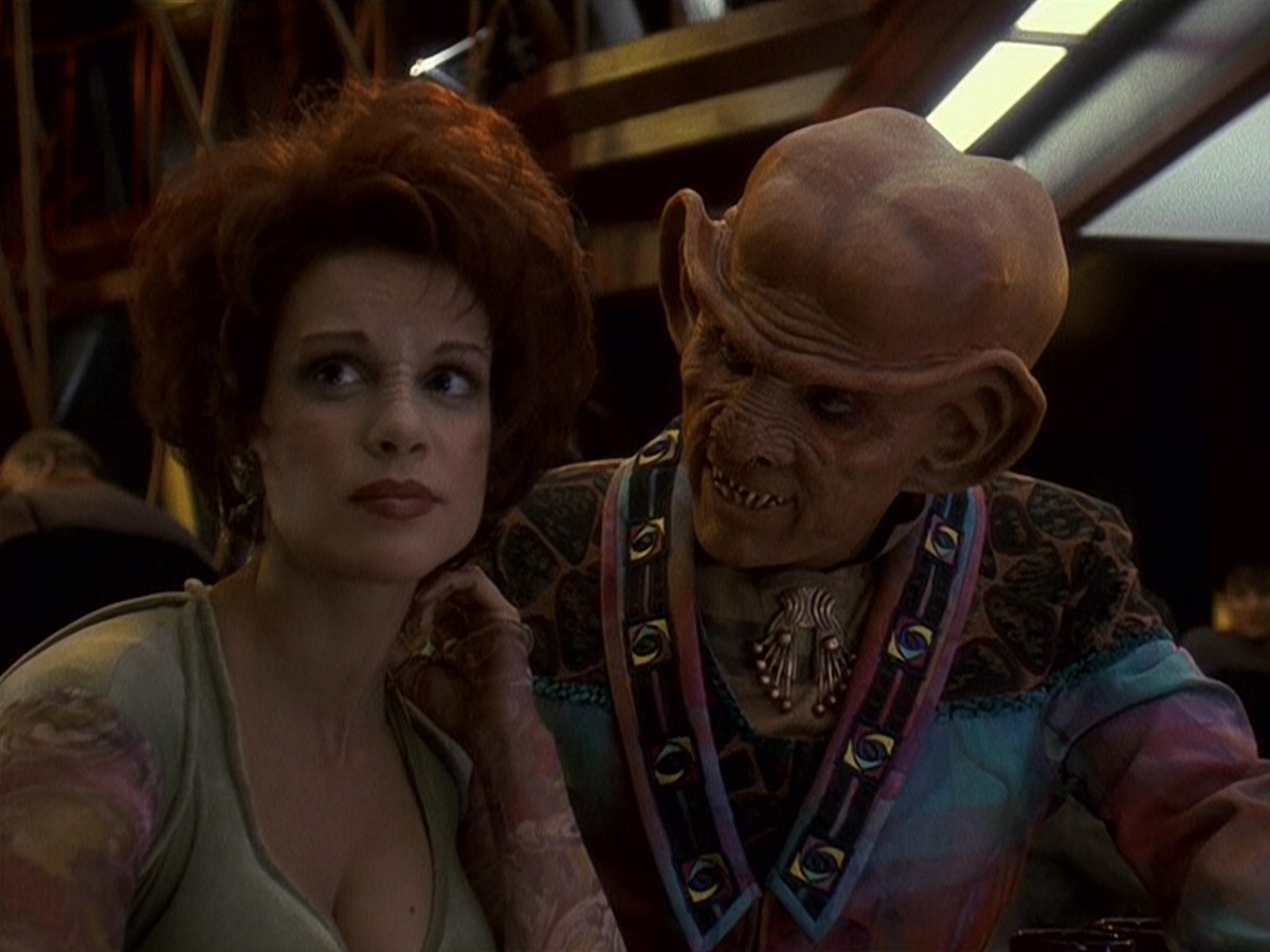 extant_StarTrek_DS9_5x16-DoctorBashirIPresume_00141.jpg