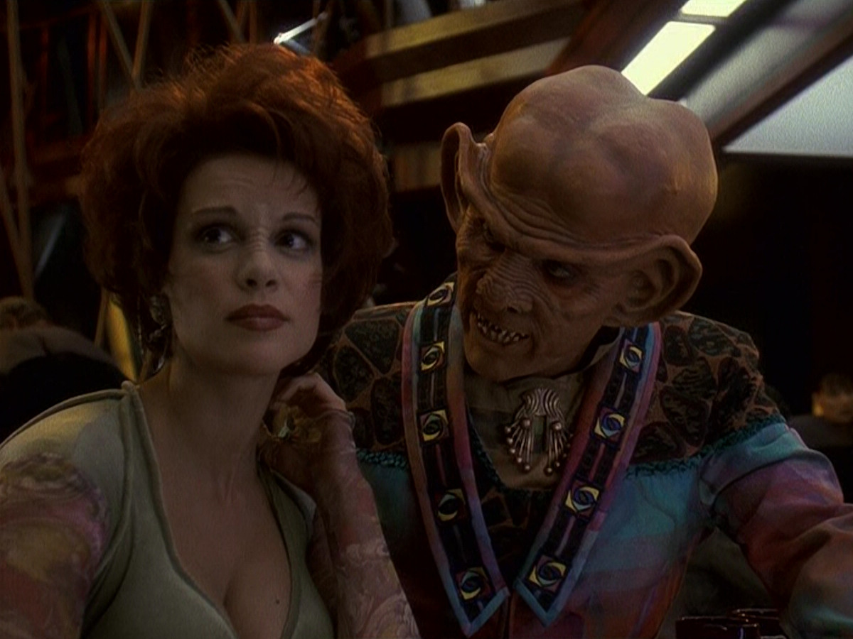 extant_StarTrek_DS9_5x16-DoctorBashirIPresume_00142.jpg