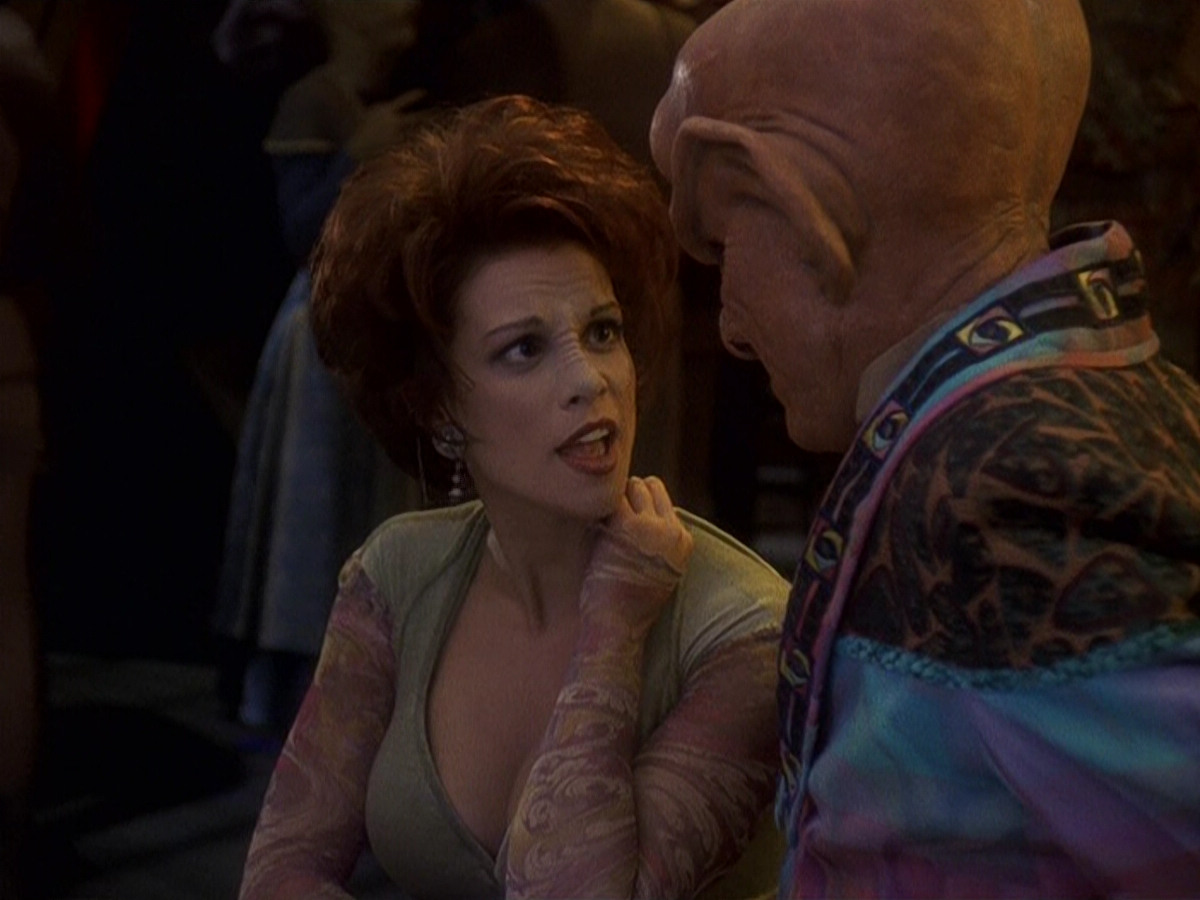 extant_StarTrek_DS9_5x16-DoctorBashirIPresume_00144.jpg
