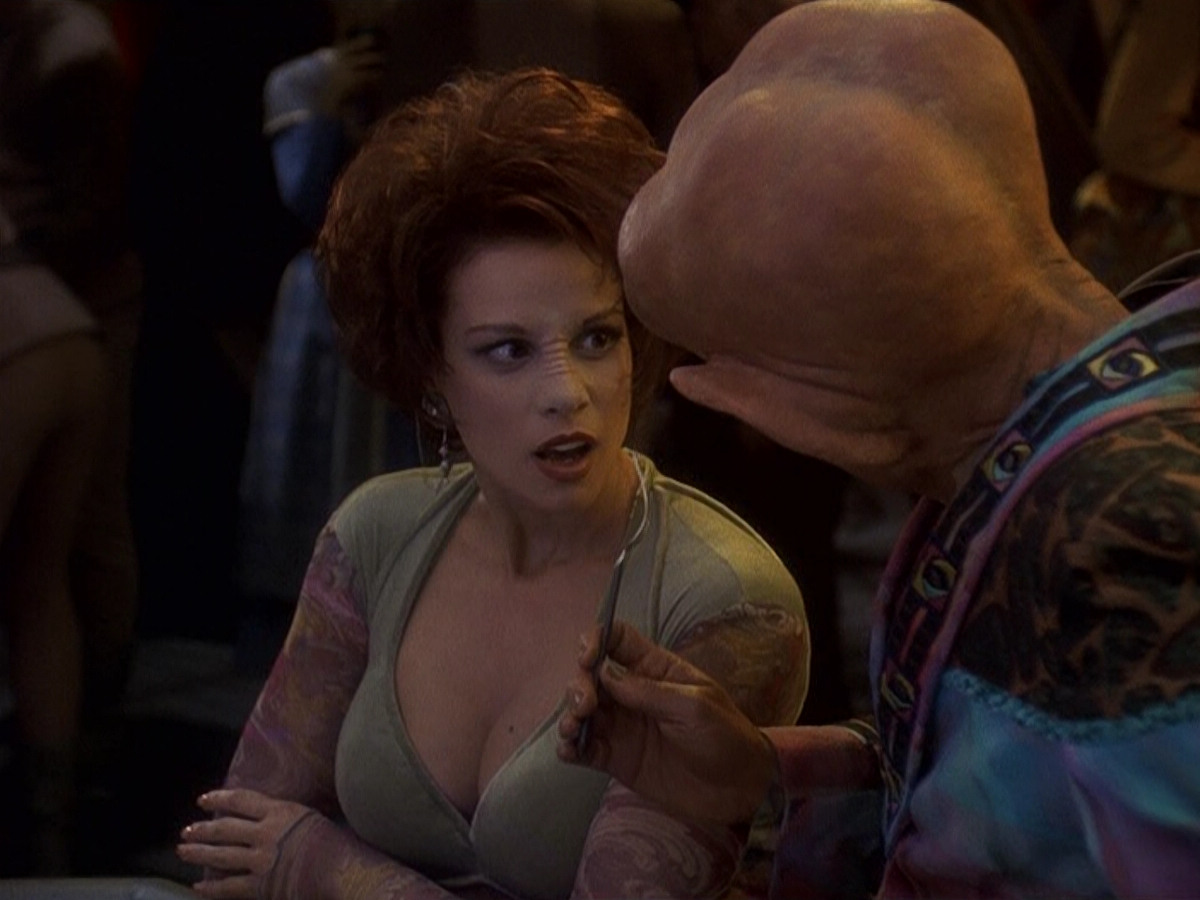 extant_StarTrek_DS9_5x16-DoctorBashirIPresume_00162.jpg