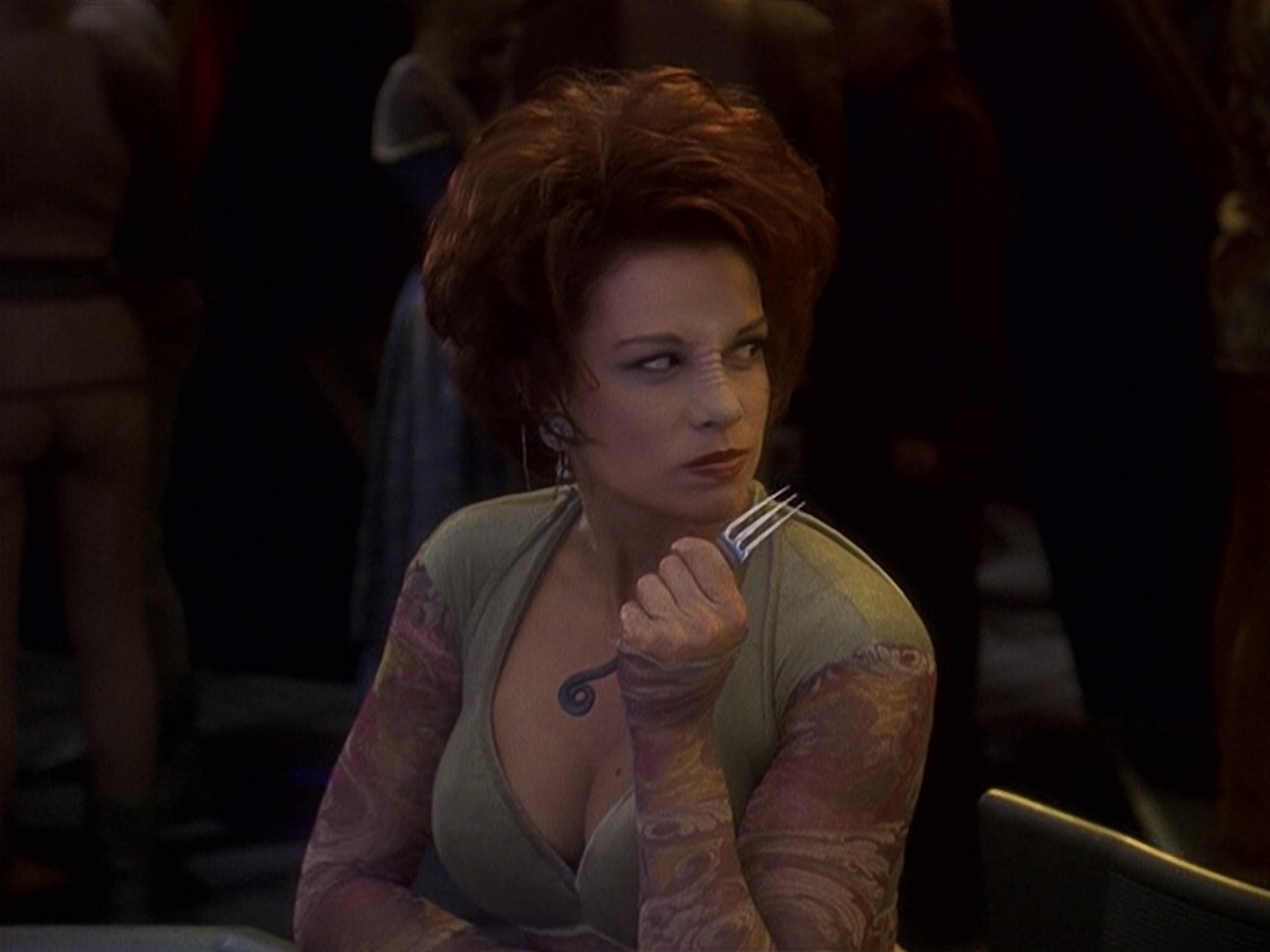 extant_StarTrek_DS9_5x16-DoctorBashirIPresume_00169.jpg